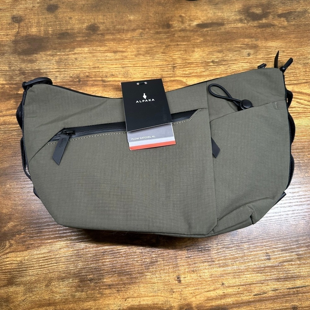 NEW Alpaka Flow Satchel 4L Green Axoflux 210D Messenger Bag Business Travel